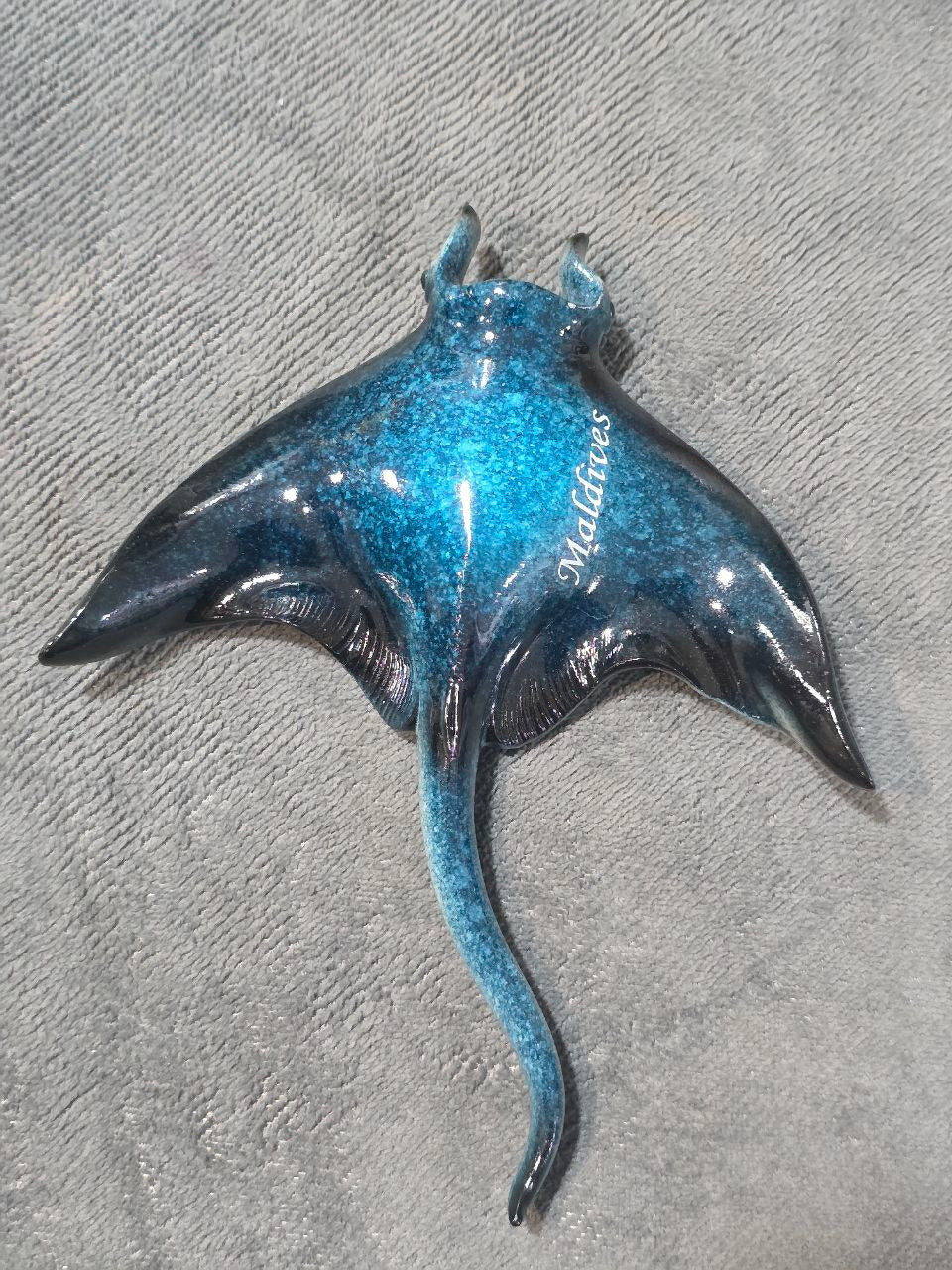 Azure Glide – Manta of the Maldives